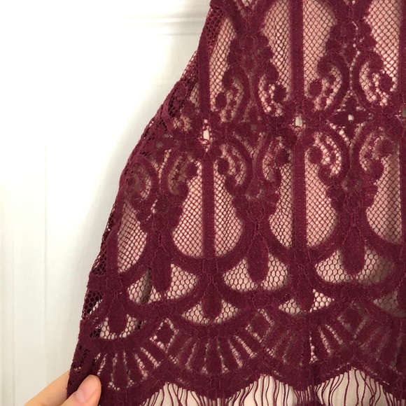 Sexy Burgundy Sleeveless Lace Top - Picture 3 of 6